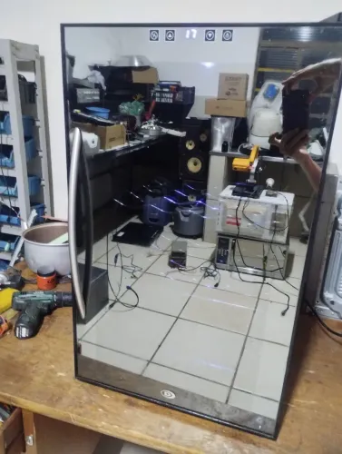 VENDO UMA CLIMATIZADOR DE VINHOS DURABRAND ESPELHADA 