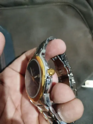 Relógio lige automático
