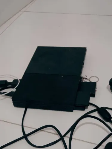 PlayStation 2 em ótimo estado