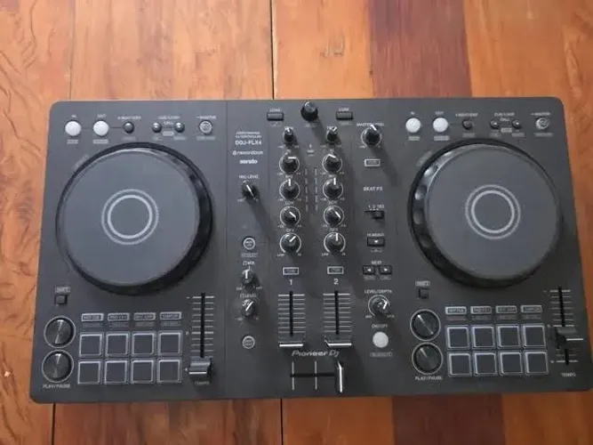 DDJ FLX4 + HARD CASE