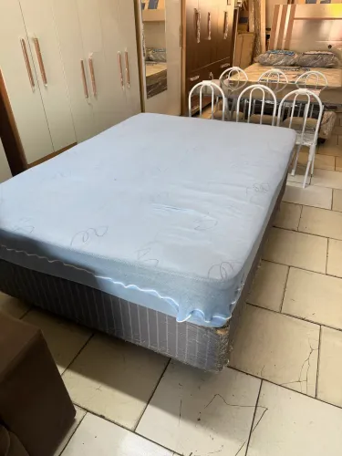Cama com colchão casal colchão muito confortável