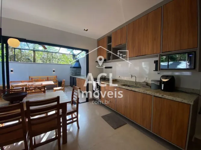 Casa com 3 SUITES piscina privativa para alugar em Maresias