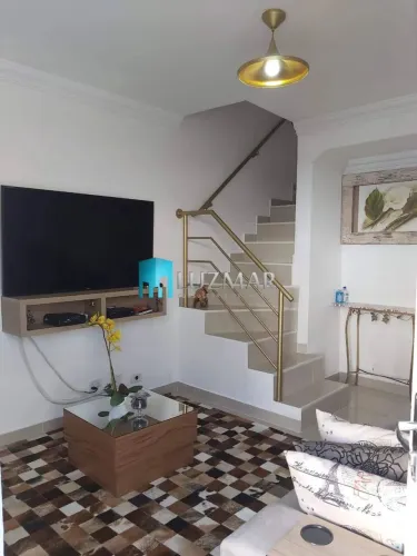 Casa em condomínio com dois dormitórios no Horto do Ypê
