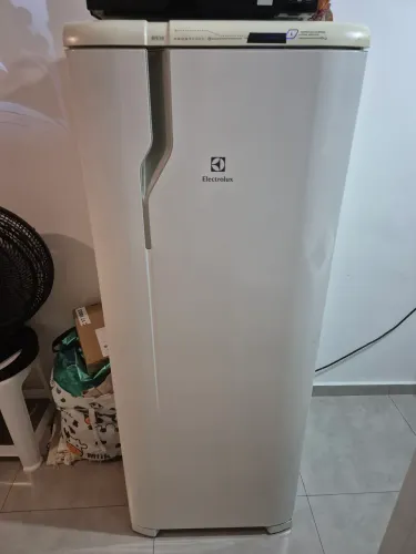 Geladeira electrolux frostfree rfe39