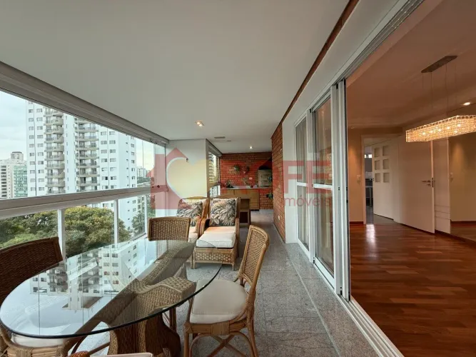 Apartamento 177 m² | Varanda Gourmet e Planta Versátil no Campo Belo