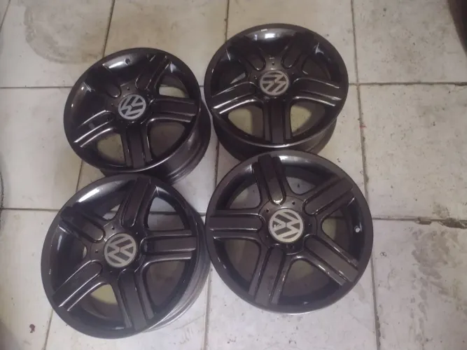 Jogo de roda aro 15 de Fox $ 1890