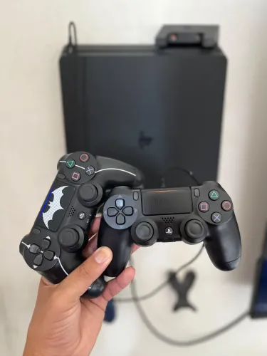 Playstantion4 4SLIM novo + 2controles + conta grátis com 159Jogos