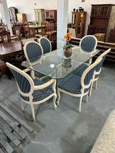 Mesa de Vidro com 6 cadeiras