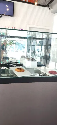 Vitrine expositora não refrigerada para panificadoras, confeitarias, docerias, delicatesse