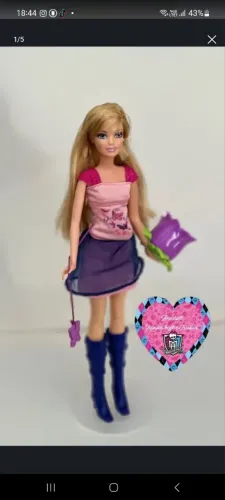Barbie polegarzinha
