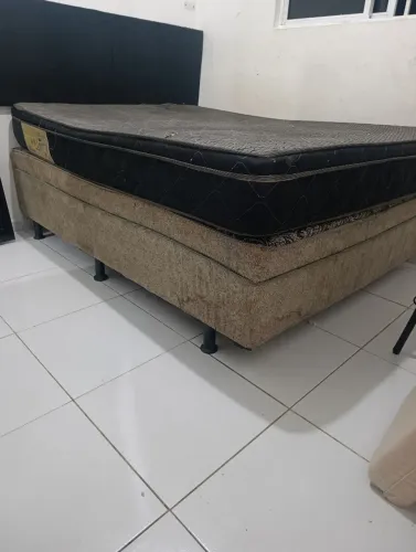 Cama box casal com colchão semi nova só pegar e usar!