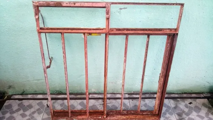 Janelas de aço robustas, diversos tamanhos 