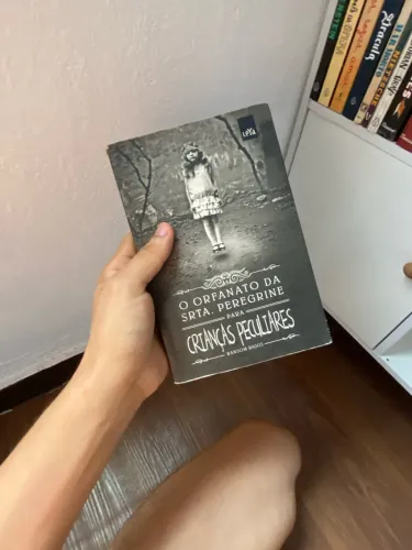 livro o lar das crianças peculiares