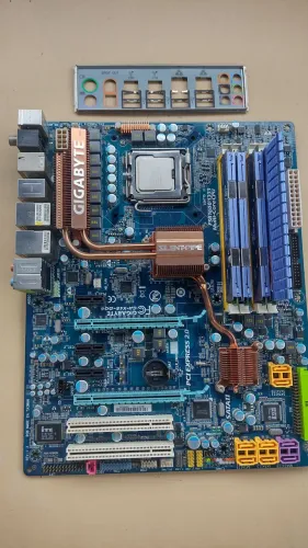 Kit Quad Core + Gigabyte GA-X48-DQ6 + 8GB DDR2