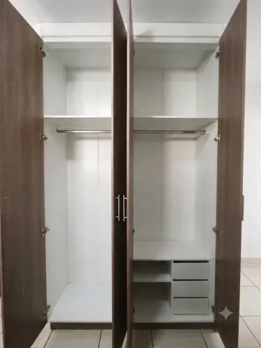 ? VENDE-SE GUARDA-ROUPA PLANEJADO PARA SOLTEIRO ?