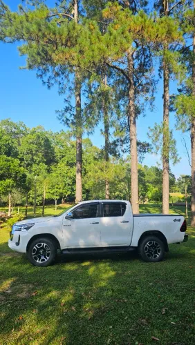 Toyota Hilux CD SRV 4X4 2.8 TDI Diesel Aut. 2024