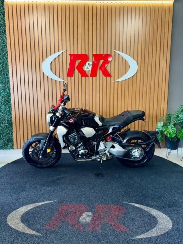 Honda CB1000r