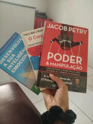 Livros por 15 reais cada,usado mas em bom estado