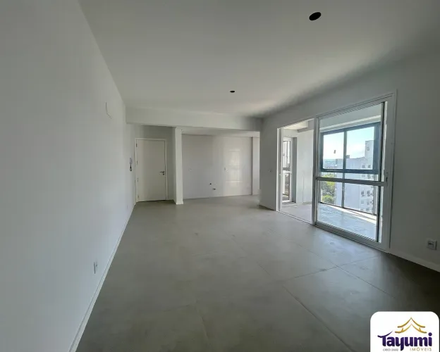 Locação: Aluguel de Apartamento de 2 Quartos com Suíte, Vaga de Garagem e Mais no Centro d