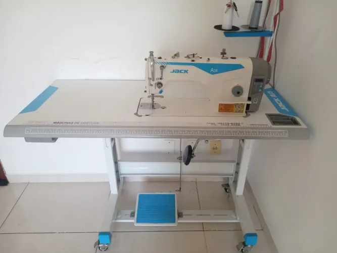 Máquina reta Jack