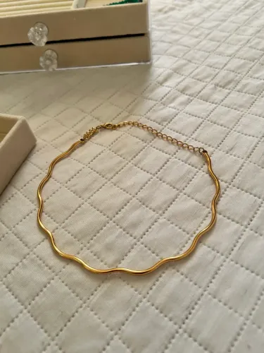 Colar gargantilha dourado!! 