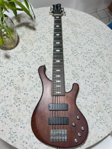 Baixo Strinberg SAB66