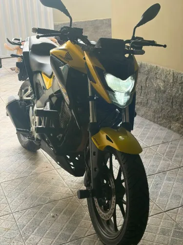 CB 300F