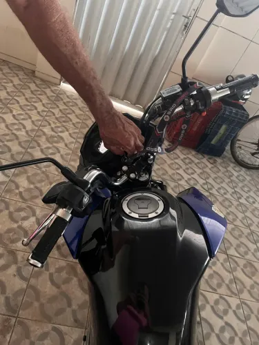 Vendo moto segundo dono