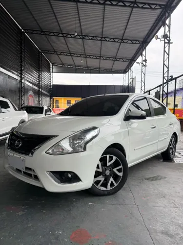 Nissan Versa SL 1.6 16V Flexstart 4P Aut. 2017