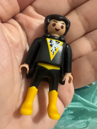 kinder ovo playmobil adão negro 