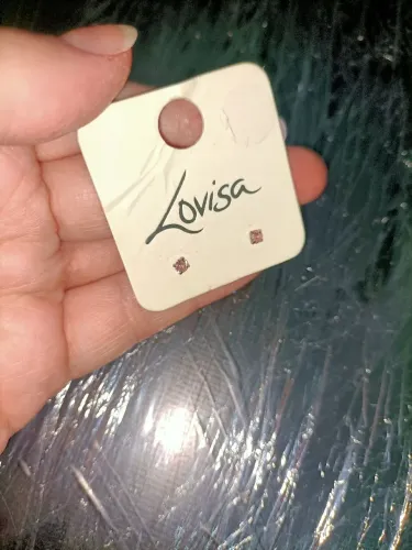 Brinco ponto de luz rosa pequeno