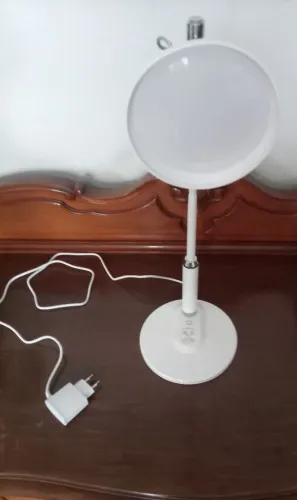 Luminária Abajur LED de Mesa Touch Flexível Alumínio Branca. BH/MG