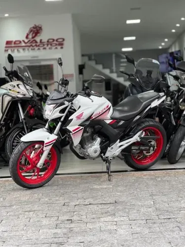 HONDA CB250F TWISTER CBS 2022. Localizada rua barão de Jacareí 1025 Jacareí