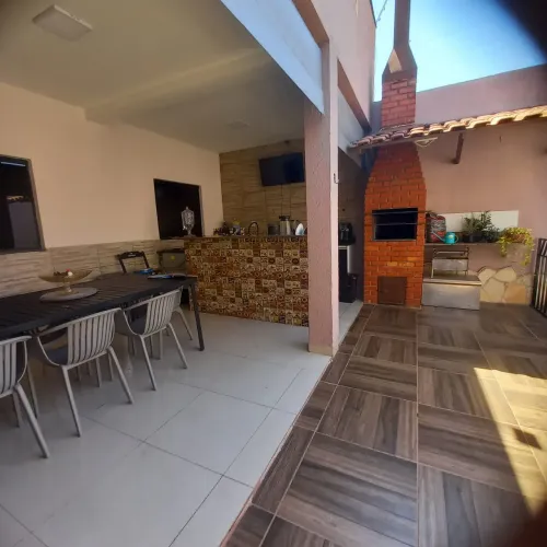 Casa Térrea/Porcelanato/Planejados/Piscina/Gourmet 182M²- 4 quartos Sd 1 Suíte-Cidade Alta