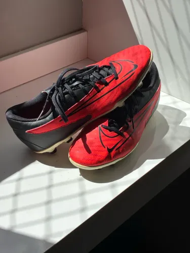 Chuteira Campo Nike Phantom - Vermelha | Tamanho 41