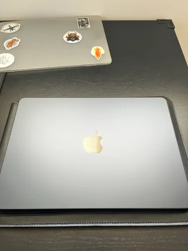 MacBook Air M2 Impecável (8GB/256GB) - Pouco Uso + Bateria 100%