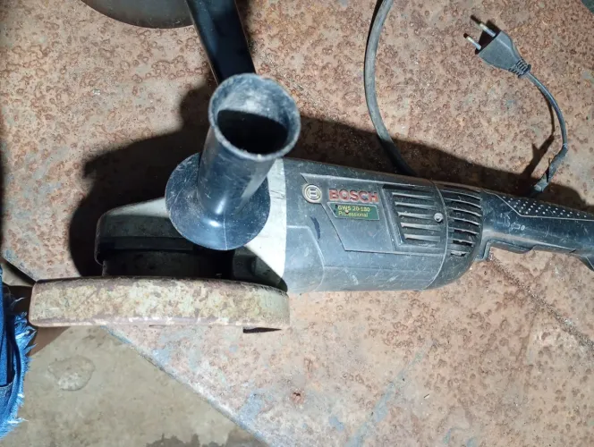 Esmelhiradeira Profissional Bosch + Brinde