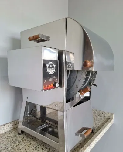 Churrasqueira de espetinhos Bruza