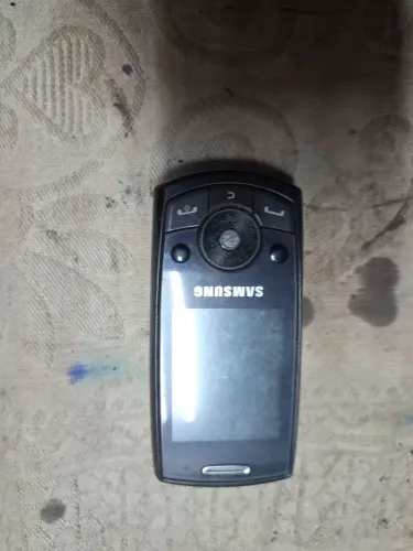 celulares de tecla .nao sei se esta funcionando vendo no estado