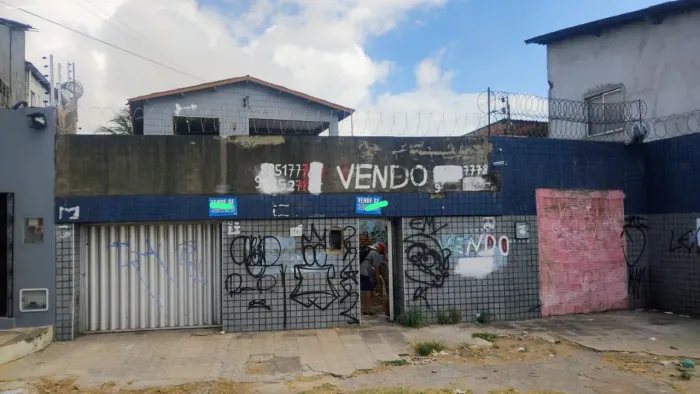Terreno para Venda em Fortaleza / CE no bairro Antônio Bezerra