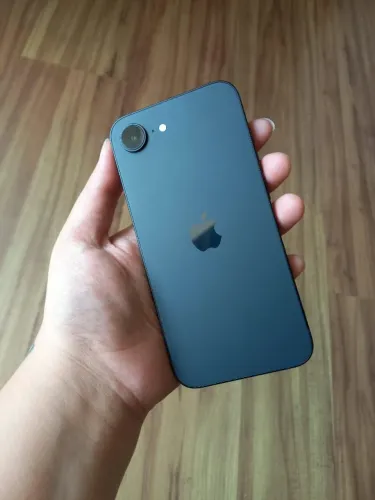 iPhone 16e preto 128GB