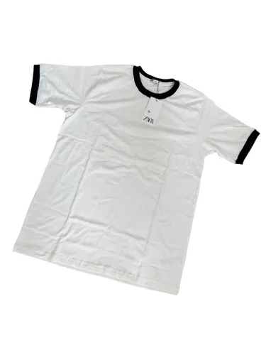 Camiseta lisa com gola em contraste - M,G,GG
