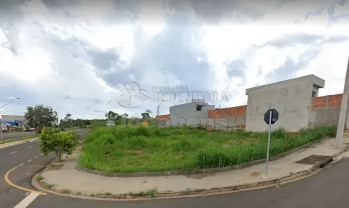 Terreno em esquina viva no Colina Azul