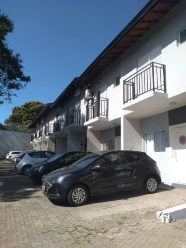 Casa Nova em Condomínio na Região Mansões Sto Antônio - Parque Rural Fazenda Santa Cândida