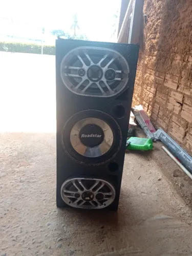 Caixa de som automotivo