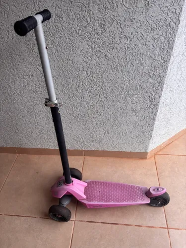 Patinete Skatenet Max, da marca Bandeirante