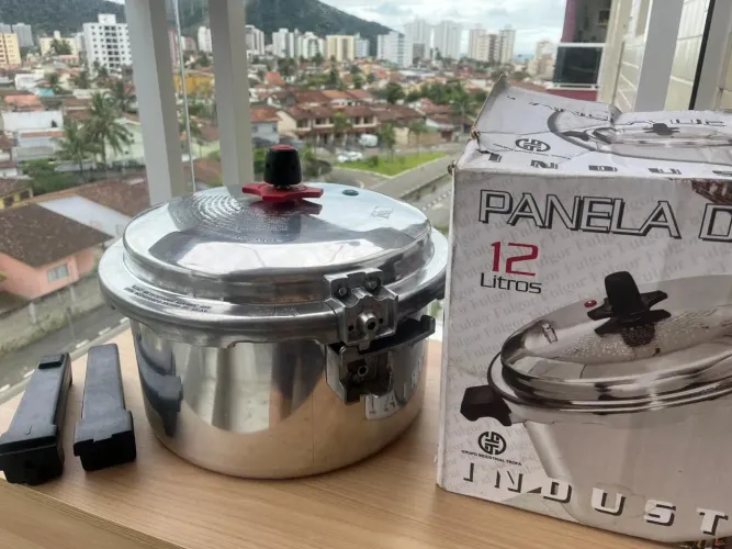 Panela de pressão industrial