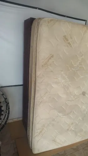 Vendo cama de casal