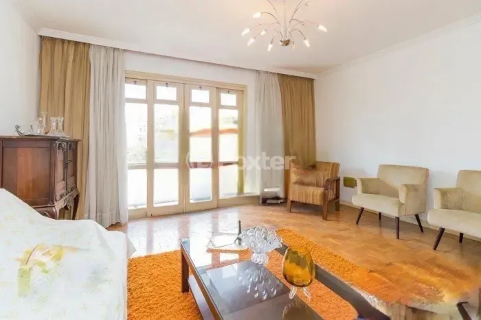 APARTAMENTO COM 4 DORMITORIOS próximo ao Caixeiros Viajantes
