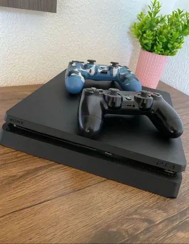 Ps4 slim com 1tb com controle de acompanhamento 